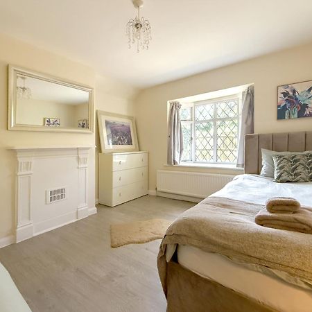 Rural Lodge Stay In Windsor! Hot Tub! Sleeps 20 เบรย์ ภายนอก รูปภาพ