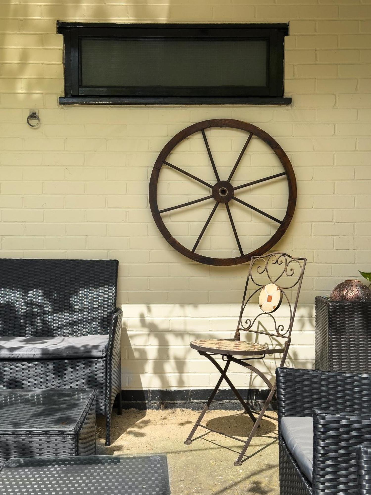 Rural Lodge Stay In Windsor! Hot Tub! Sleeps 20 เบรย์ ภายนอก รูปภาพ
