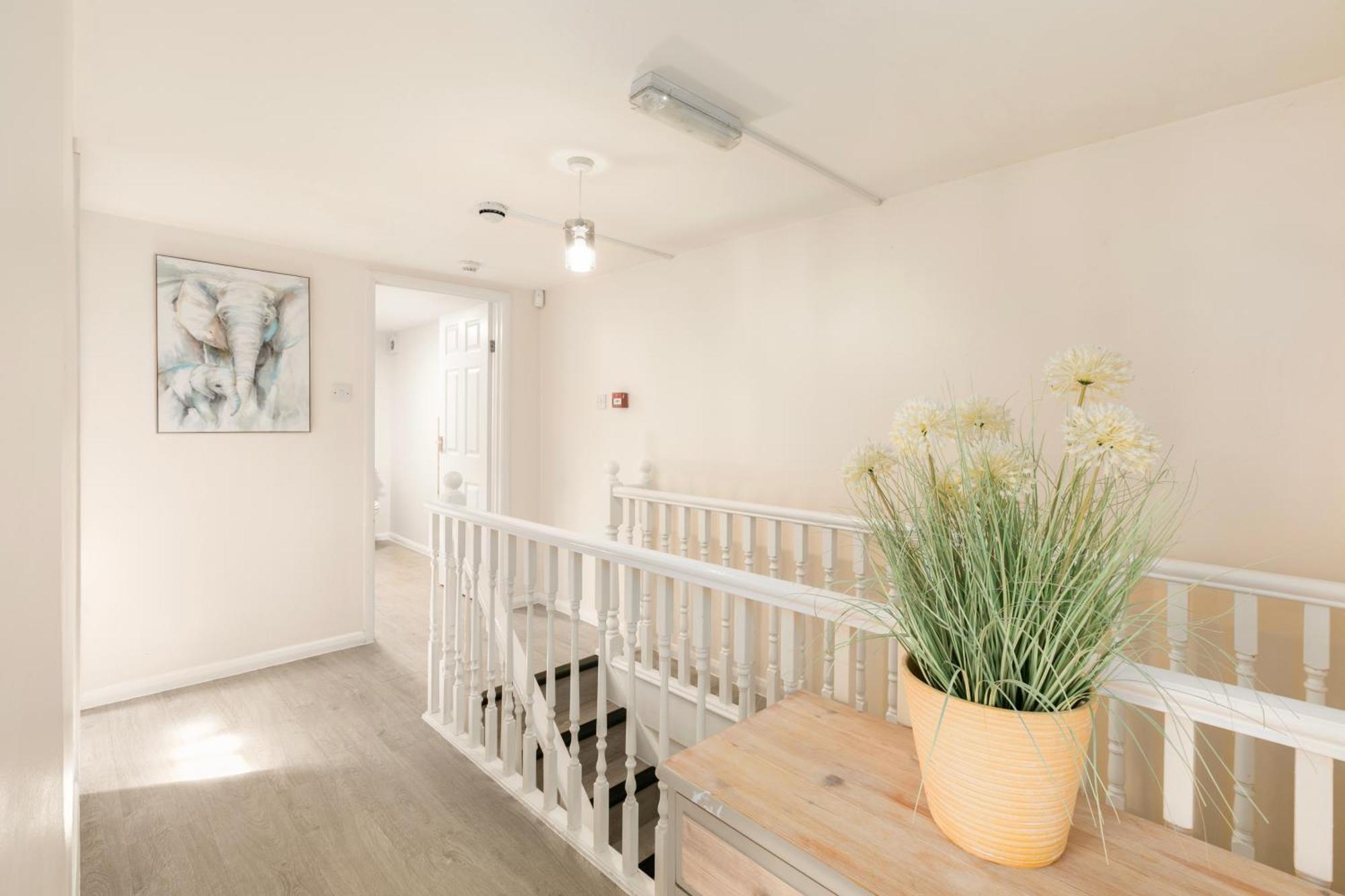 Rural Lodge Stay In Windsor! Hot Tub! Sleeps 20 เบรย์ ภายนอก รูปภาพ